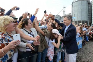 macri-saluda-corrientes