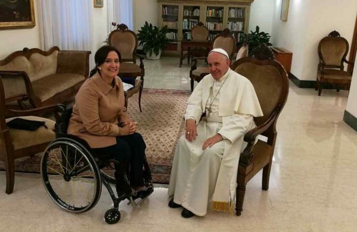 Papa Francisco y Gabriela Michetti