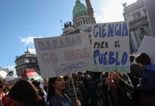 Cientificos repudian ajuste en Ciencia