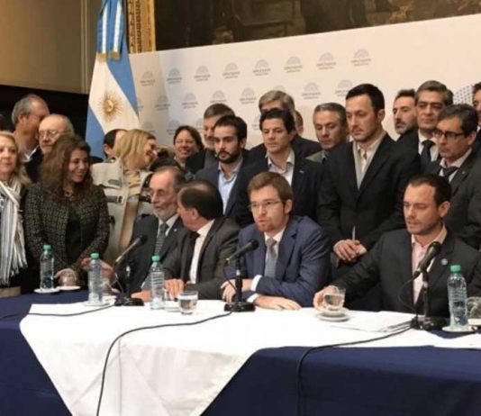 Conferencia de prensa Cambiemos